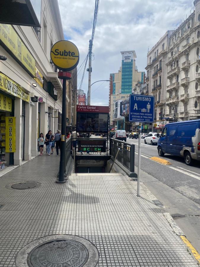 Avenida Corrientes Y Billinghurst A Metros De Abasto Shopping 부에노스아이레스 외부 사진